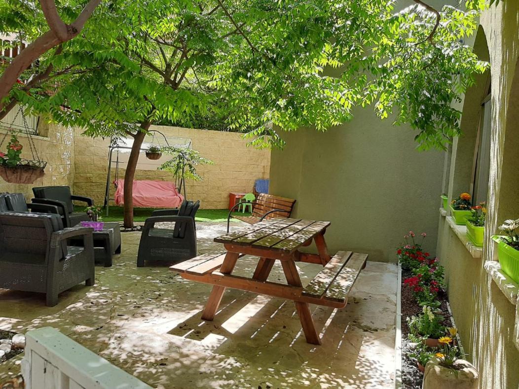Garden Apartments. Mas'ada 외부 사진