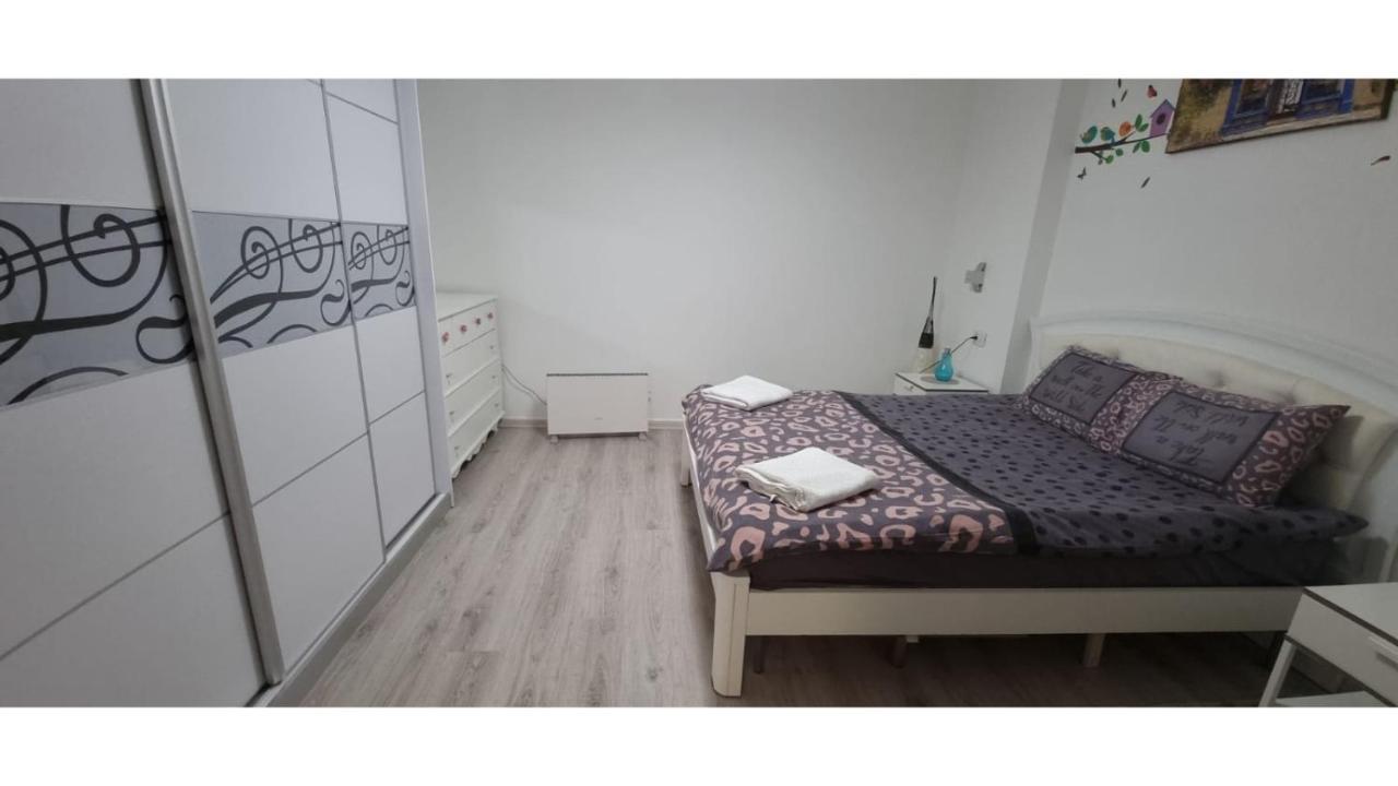 Garden Apartments. Mas'ada 외부 사진