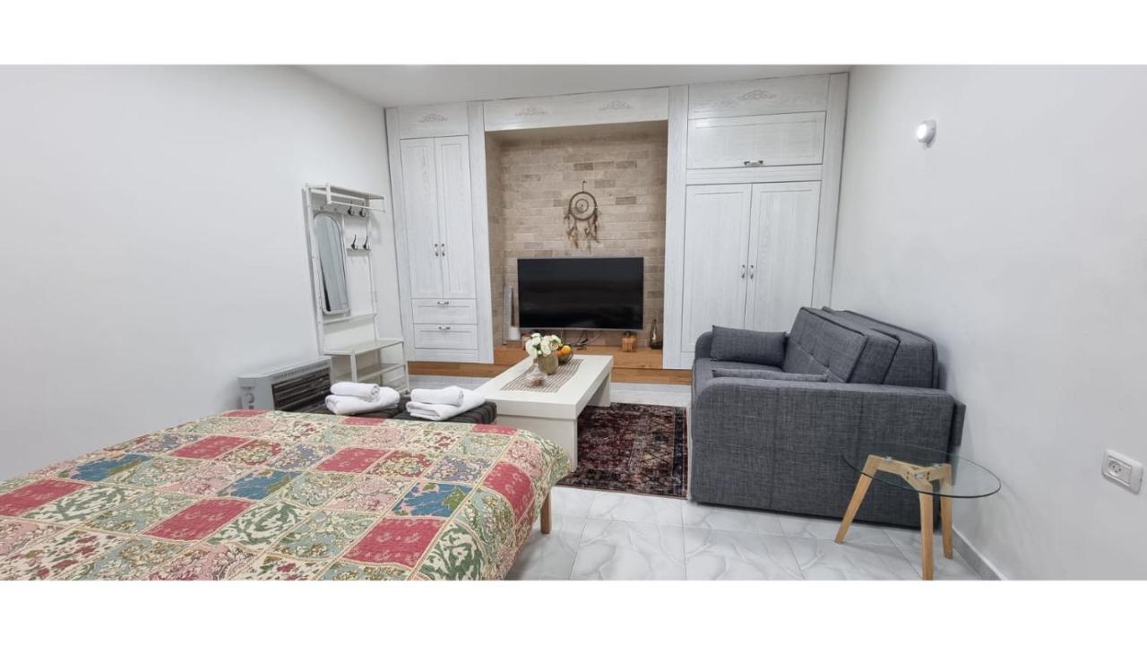 Garden Apartments. Mas'ada 외부 사진