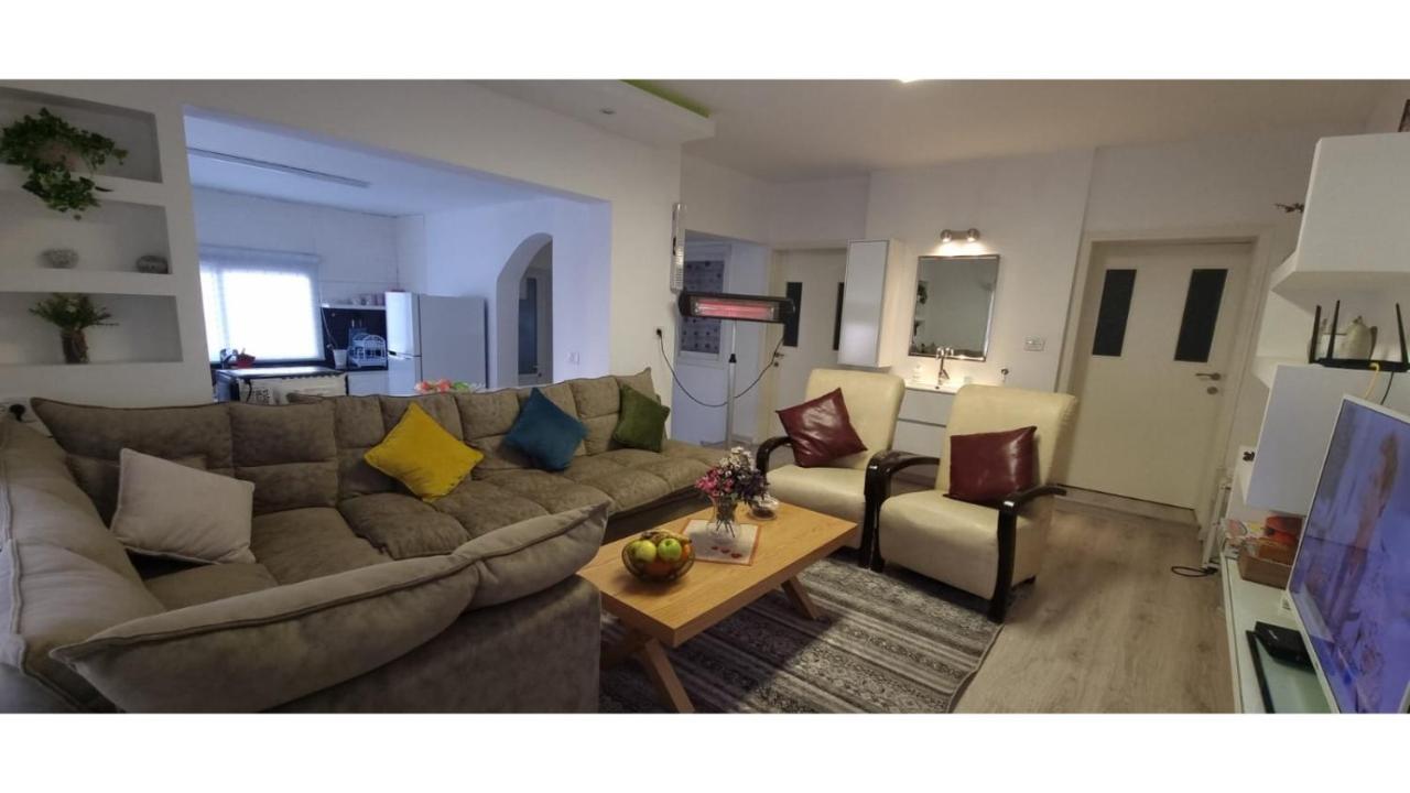 Garden Apartments. Mas'ada 외부 사진