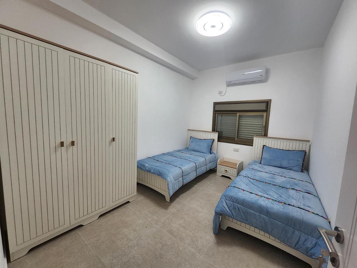 Garden Apartments. Mas'ada 외부 사진